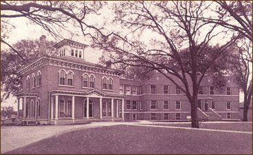 Older photo of lee mansion